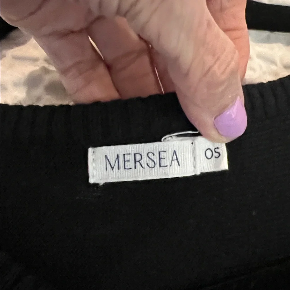 Black Oversized Sweater with Pockets - Picture 3 of 5